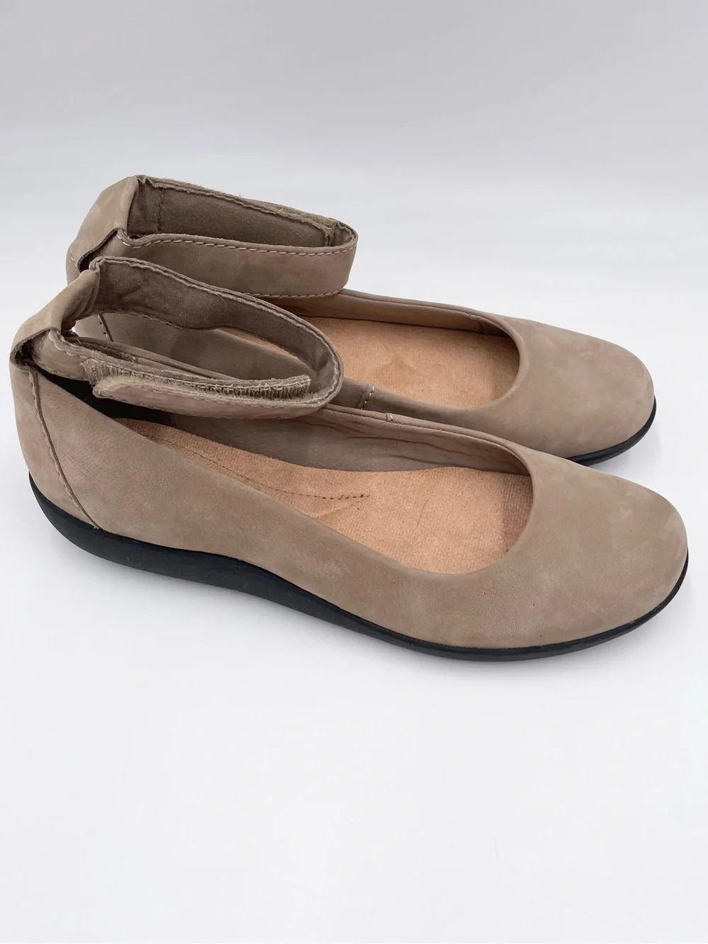 Clarks Collection Women's Medora Nina Ankle Strap Comfort Flats Shoes Size 8